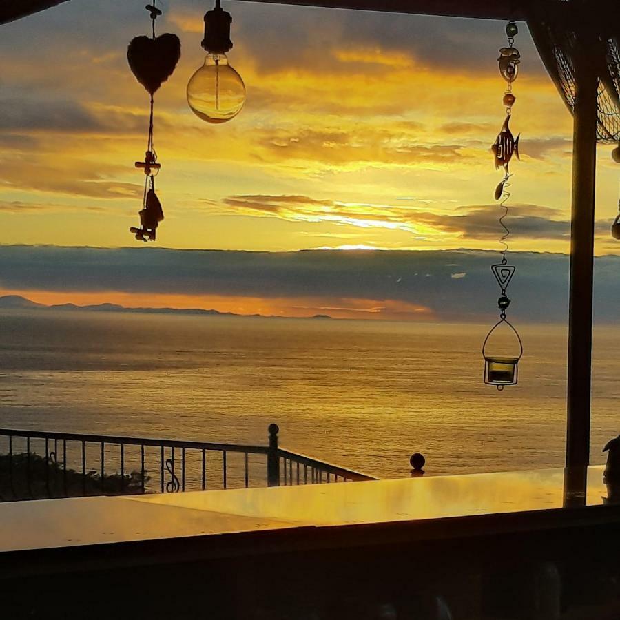 Apartmán Casa Roja Cedit Exteriér fotografie